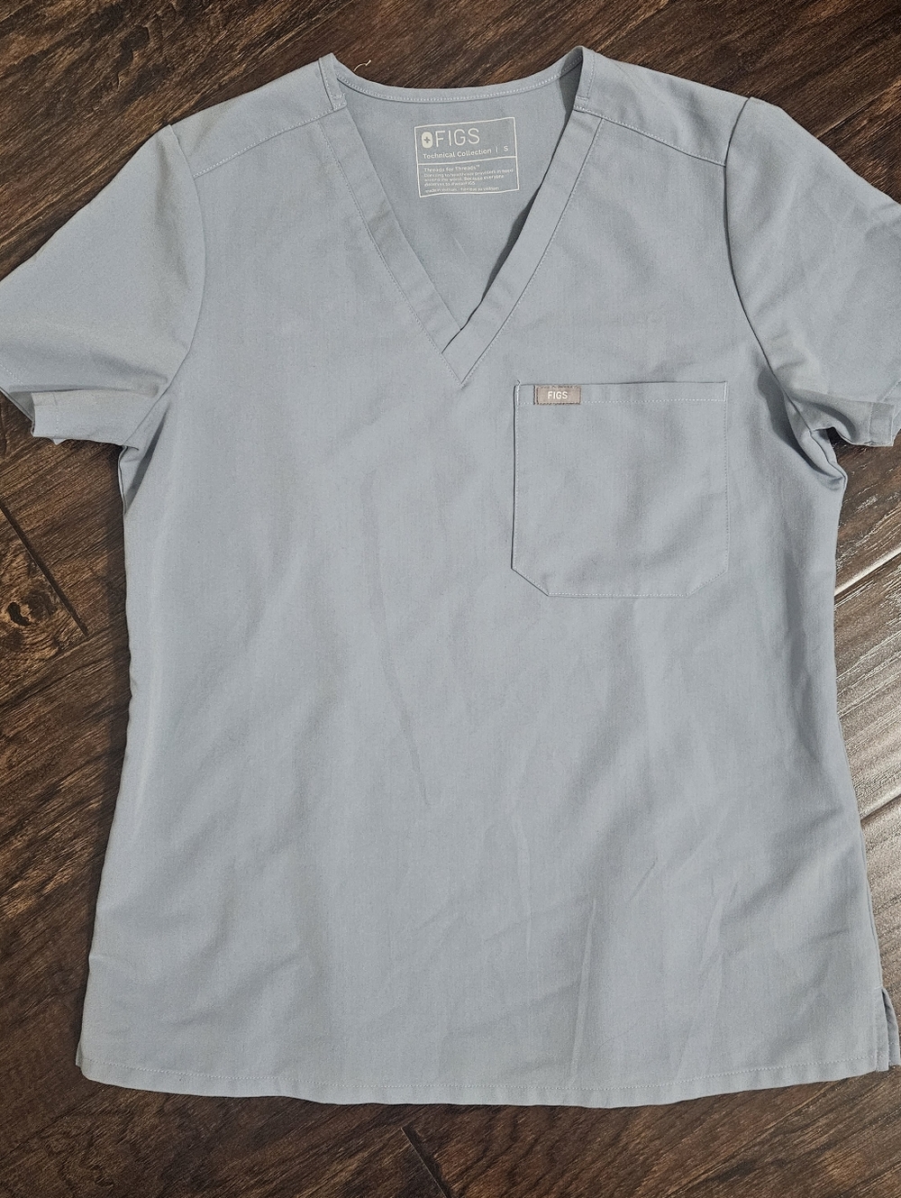 EUC S Women's FIGS Catarina One Pocket Scrub Top - Discontinued Dusty Blue